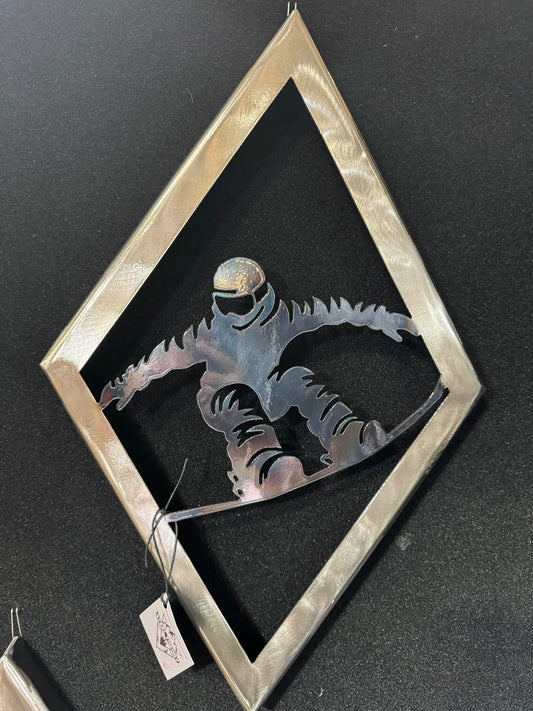 Snowboarder Diamond